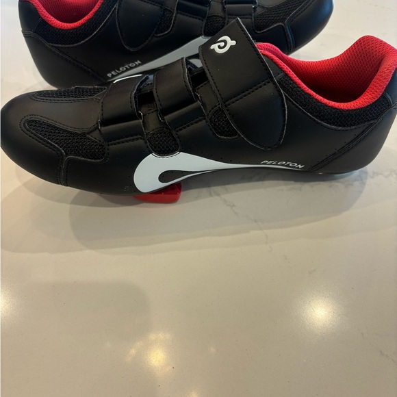 Peloton Cycling Shoes : Size 8 - Picture 6 of 7